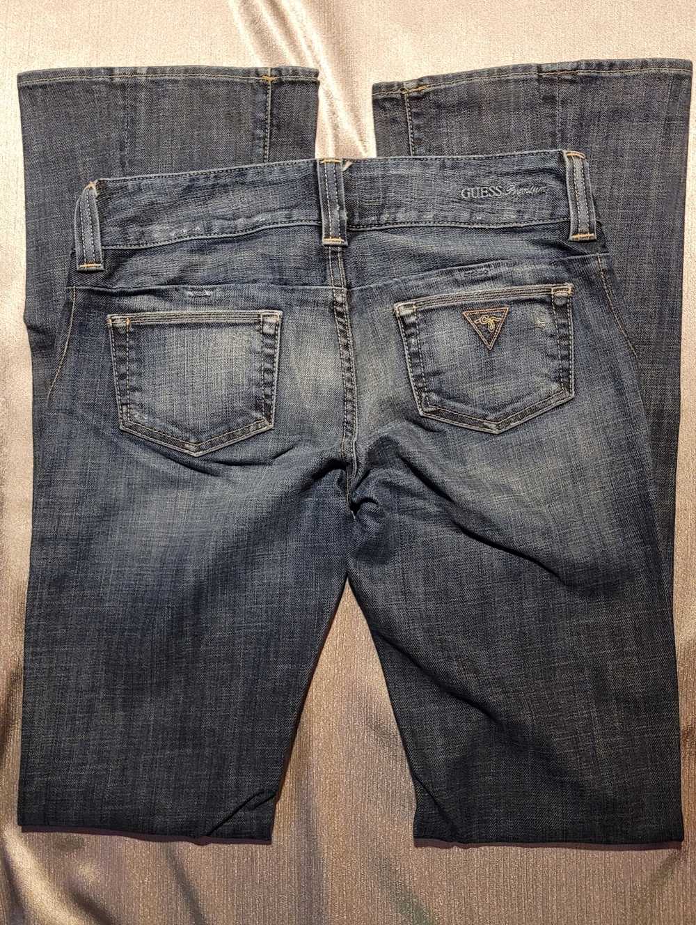 GUESS Womens Medium Wash Bootcut Jeans in Blue
